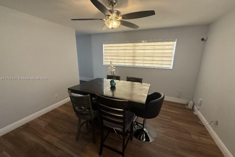 Casa en venta en Palmetto Bay, Florida, 4 dormitorios, 159.05 m2 № 1938074 - foto 22