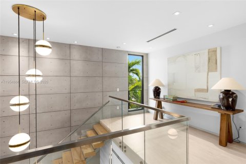 Villa ou maison à vendre à North Miami, Floride: 6 chambres, 555.37 m2 № 2010860 - photo 19