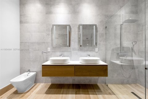 Villa ou maison à vendre à North Miami, Floride: 6 chambres, 555.37 m2 № 2010860 - photo 25