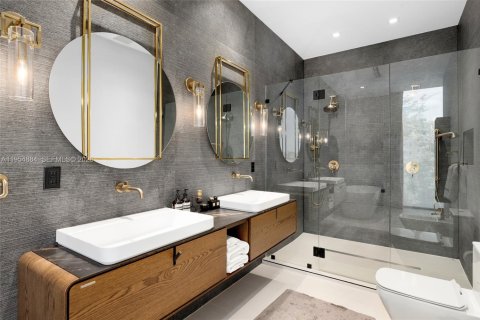 Villa ou maison à vendre à North Miami, Floride: 6 chambres, 555.37 m2 № 2010860 - photo 5