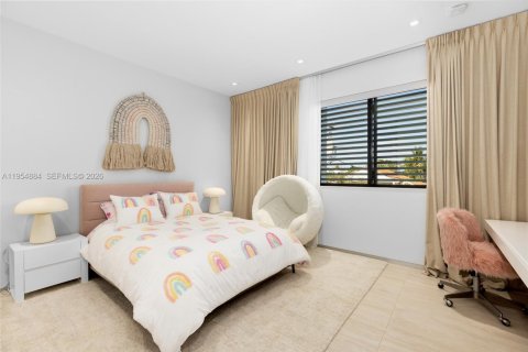 Villa ou maison à vendre à North Miami, Floride: 6 chambres, 555.37 m2 № 2010860 - photo 30