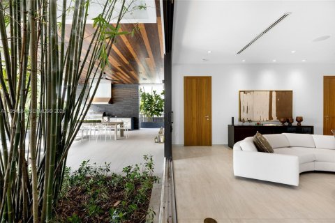 Villa ou maison à vendre à North Miami, Floride: 6 chambres, 555.37 m2 № 2010860 - photo 10