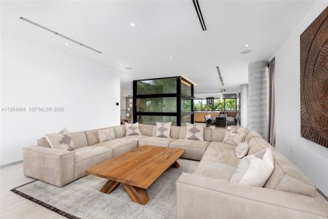 Villa ou maison à vendre à North Miami, Floride: 6 chambres, 555.37 m2 № 2010860 - photo 22