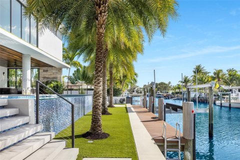 Villa ou maison à vendre à North Miami, Floride: 6 chambres, 555.37 m2 № 2010860 - photo 14