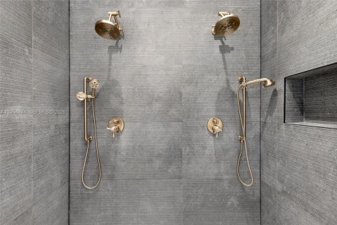 Villa ou maison à vendre à North Miami, Floride: 6 chambres, 555.37 m2 № 2010860 - photo 17