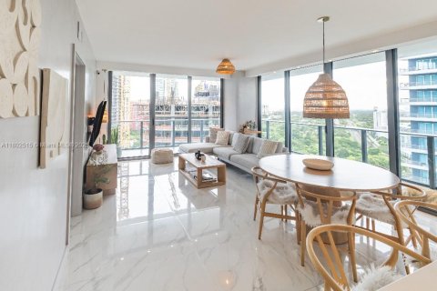 Condo in Miami, Florida, 3 bedrooms  № 1865669 - photo 9