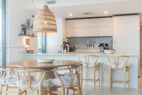 Condo in Miami, Florida, 3 bedrooms  № 1865669 - photo 13