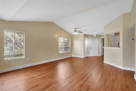 Condo in Oakland Park, Florida, 2 bedrooms  № 2003005 - photo 6