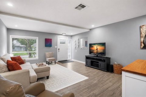 Villa ou maison à vendre à Dunedin, Floride: 3 chambres, 123.47 m2 № 2284115 - photo 2