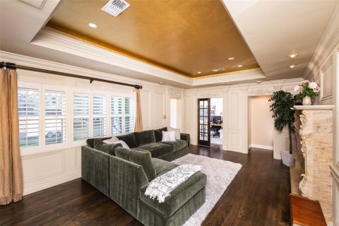 House in Orlando, Florida 3 bedrooms, 211.45 sq.m. № 2149421 - photo 11