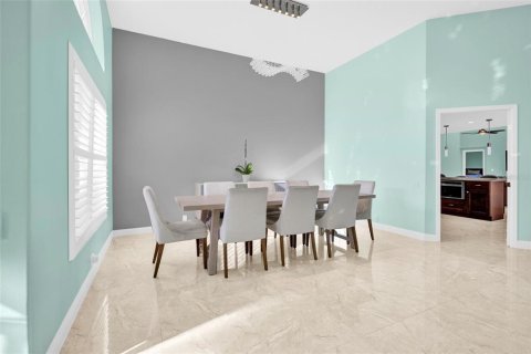 House in Palm Harbor, Florida 4 bedrooms, 258.45 sq.m. № 1830078 - photo 6