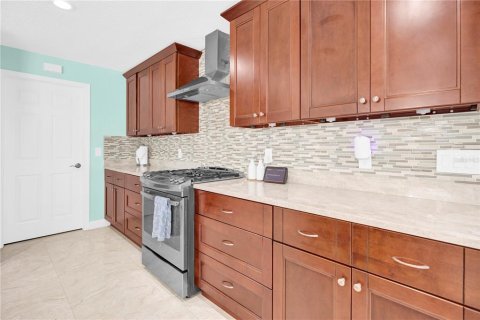 House in Palm Harbor, Florida 4 bedrooms, 258.45 sq.m. № 1830078 - photo 21