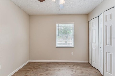 House in New Port Richey, Florida 3 bedrooms, 101.17 sq.m. № 1829182 - photo 27