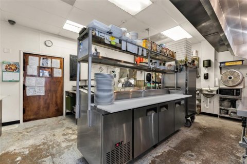 Commercial property in Punta Gorda, Florida 206.34 sq.m. № 2291106 - photo 15