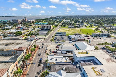 Commercial property in Punta Gorda, Florida 206.34 sq.m. № 2291106 - photo 21