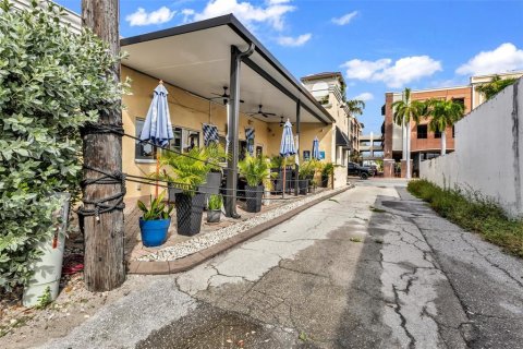 Commercial property in Punta Gorda, Florida 206.34 sq.m. № 2291106 - photo 6