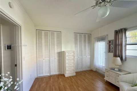 Copropriété à vendre à Hallandale Beach, Floride: 1 chambre, 70.14 m2 № 2088694 - photo 13