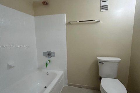 Condo in Homestead, Florida, 2 bedrooms  № 2082133 - photo 12