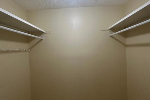 Condo in Homestead, Florida, 2 bedrooms  № 2082133 - photo 9