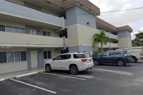 Copropriété à vendre à Fort Lauderdale, Floride: 1 chambre, 54.63 m2 № 1947652 - photo 1