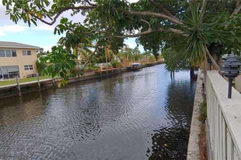 Copropriété à vendre à Fort Lauderdale, Floride: 1 chambre, 54.63 m2 № 1947652 - photo 2