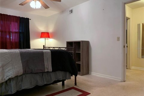 House in Clearwater, Florida 2 bedrooms, 192.68 sq.m. № 2218803 - photo 28