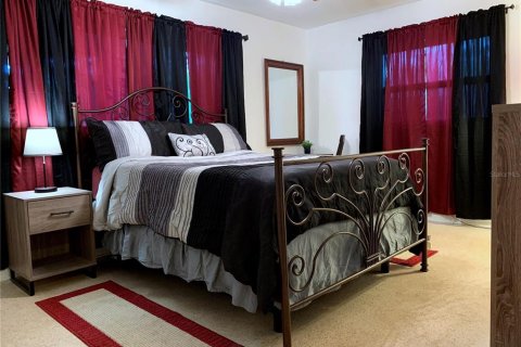 House in Clearwater, Florida 2 bedrooms, 192.68 sq.m. № 2218803 - photo 27