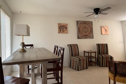 House in Clearwater, Florida 2 bedrooms, 192.68 sq.m. № 2218803 - photo 6