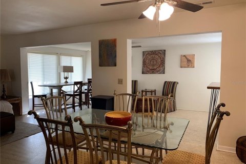 House in Clearwater, Florida 2 bedrooms, 192.68 sq.m. № 2218803 - photo 4