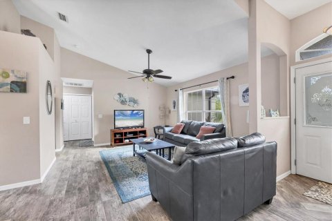 House in North Port, Florida 3 bedrooms, 131.74 sq.m. № 1755632 - photo 13