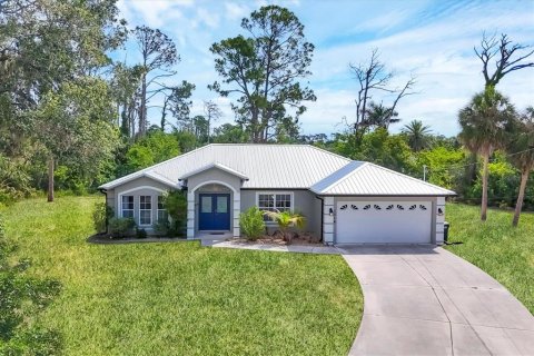 House in North Port, Florida 3 bedrooms, 131.74 sq.m. № 1755632 - photo 8