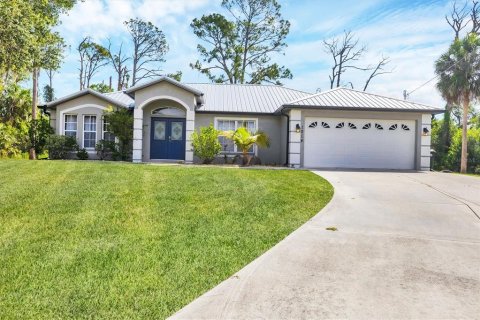 House in North Port, Florida 3 bedrooms, 131.74 sq.m. № 1755632 - photo 7