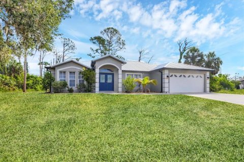 House in North Port, Florida 3 bedrooms, 131.74 sq.m. № 1755632 - photo 9