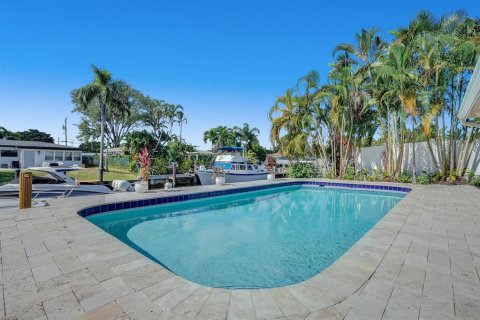 House in Fort Lauderdale, Florida 3 bedrooms, 147.53 sq.m. № 2275174 - photo 9