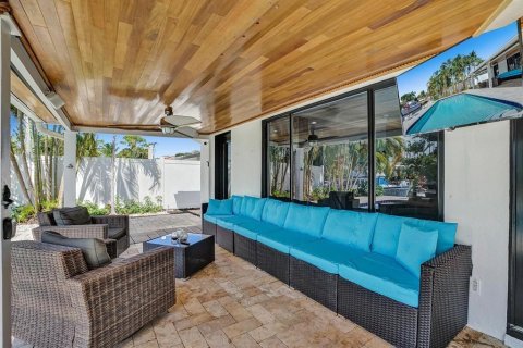House in Fort Lauderdale, Florida 3 bedrooms, 147.53 sq.m. № 2275174 - photo 10