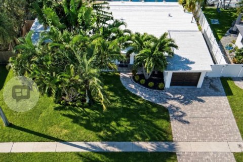 House in Fort Lauderdale, Florida 3 bedrooms, 147.53 sq.m. № 2275174 - photo 2