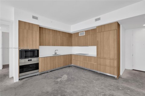 Condo in Sunny Isles Beach, Florida, 2 bedrooms in AURORA  № 2013781 - photo 7