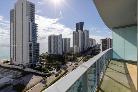 Condo in Sunny Isles Beach, Florida, 2 bedrooms in AURORA  № 2013781 - photo 2