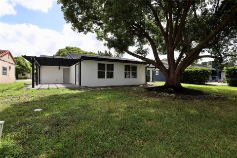 House in Orlando, Florida 3 bedrooms, 144.37 sq.m. № 1352799 - photo 30