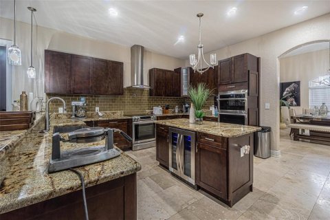 Villa ou maison à vendre à Dover, Floride: 4 chambres, 434.41 m2 № 2148053 - photo 5