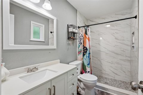 Casa en venta en Spring Hill, Florida, 5 dormitorios, 237.64 m2 № 2306582 - foto 29