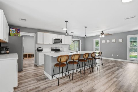 Casa en venta en Spring Hill, Florida, 5 dormitorios, 237.64 m2 № 2306582 - foto 13