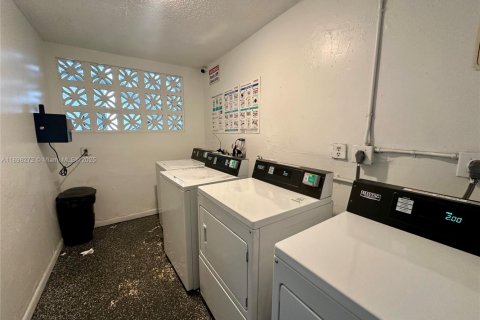 Apartment in Miami, Florida 1 bedroom № 1949457 - photo 25