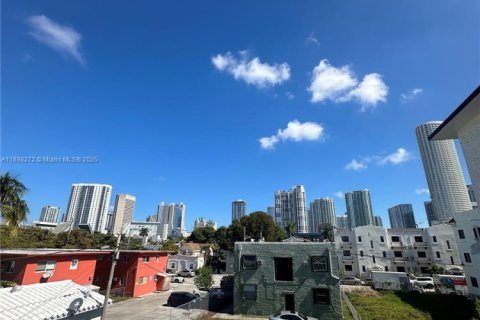 Apartment in Miami, Florida 1 bedroom № 1949457 - photo 26
