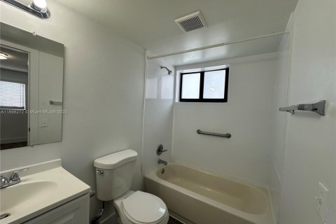 Apartment in Miami, Florida 1 bedroom № 1949457 - photo 16