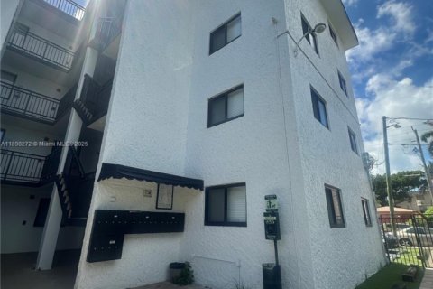 Apartment in Miami, Florida 1 bedroom № 1949457 - photo 27