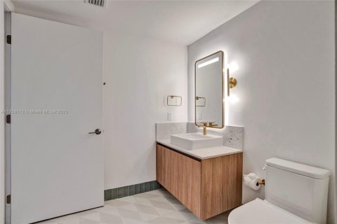 Condominio en venta en Miami, Florida, 2 dormitorios, 85.1 m2 № 1859839 - foto 13
