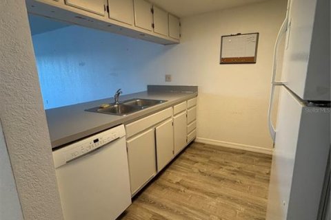 Copropriété à louer à Punta Gorda, Floride: 2 chambres, 88.91 m2 № 1804115 - photo 4
