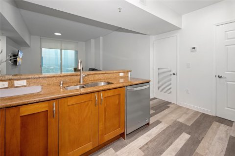 Studio in the Condo in Hallandale Beach, Florida  № 1880298 - photo 7