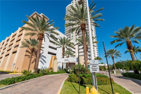 Studio in the Condo in Hallandale Beach, Florida  № 1880298 - photo 1